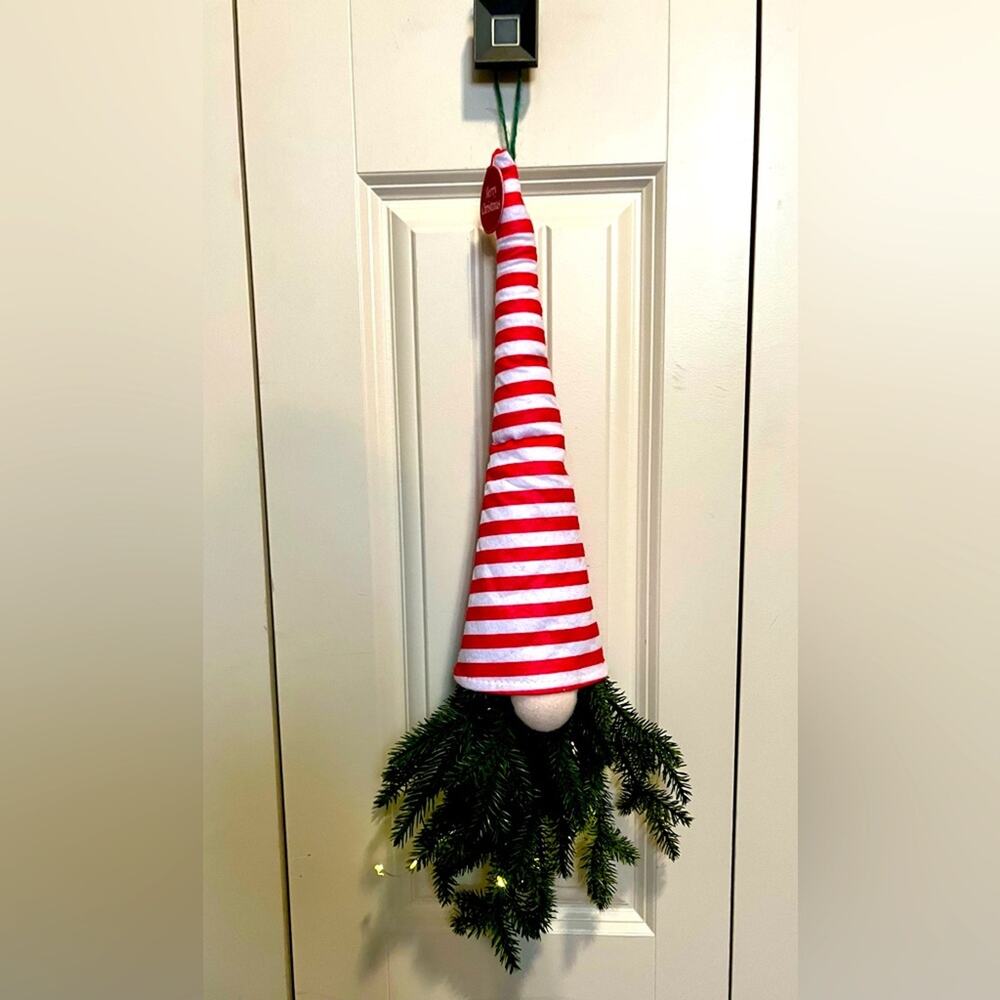 Gnome door hanger with lights